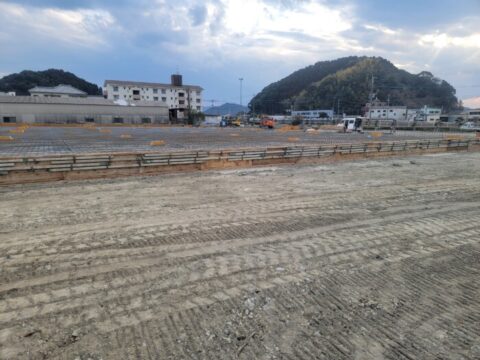 建て込み初日、順調です。😄