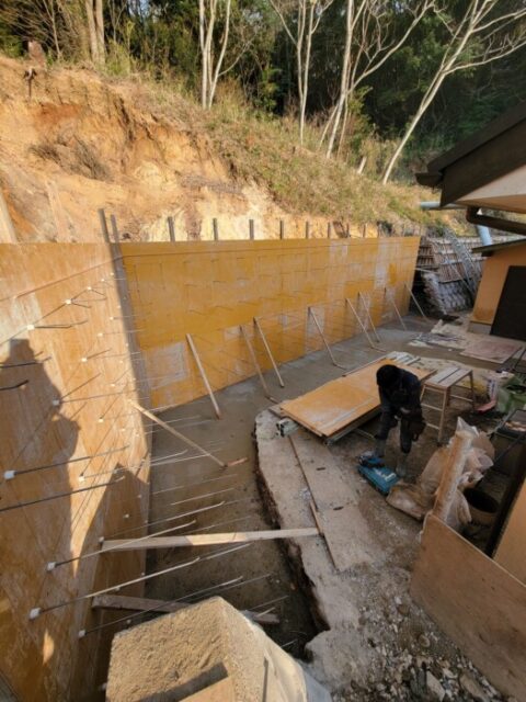 重力建て込み中