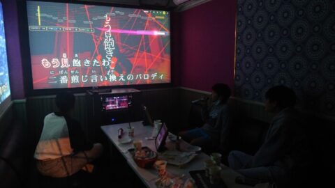 カラオケボックス子供と